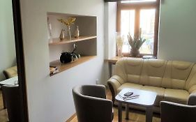 Rodmos Hostel